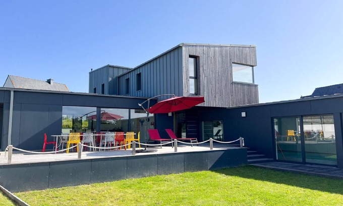 Plouneour-Trez House | 350 m² House ∙ 5 bedrooms ∙ 14 guests