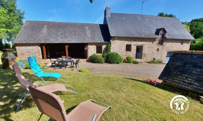Saint-Aubin-Fosse-Louvain Cottage | 120 m² Cabin ∙ 3 bedrooms ∙ 7 guests