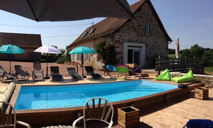 Saint-Bonnet-de-Vieille-Vigne Villa | Homerez - Villa for 15 ppl. with swimming-pool, sauna, garden and terrace