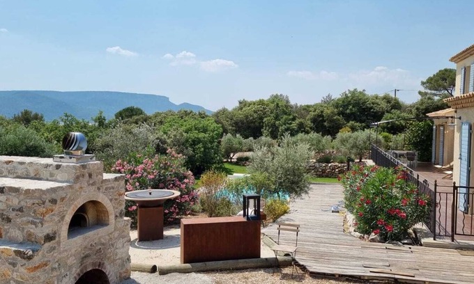 Saint-Maximin-la-Sainte-Baume Villa | Villa Familiale Typiquement Provençale, au Calme, à 20 min D'aix