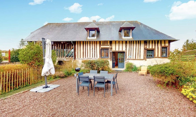 Livarot-Pays-d'Auge House | 160 m² House ∙ 4 bedrooms ∙ 8 guests