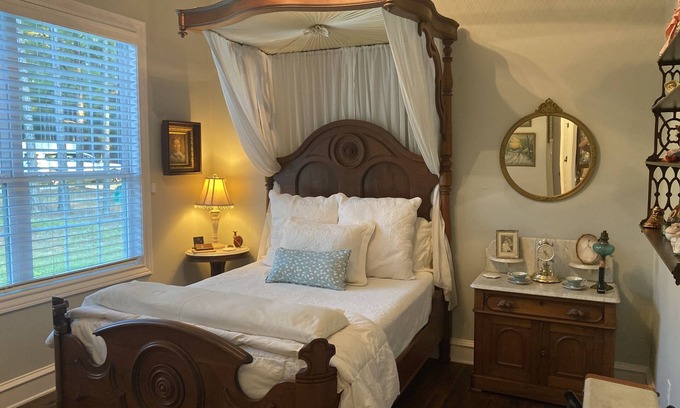 Quitman Bed & Breakfast | FRANCES ELIZABETH RM ONLY: Spiritual Retrt & Country Resort, Rest & Restoration