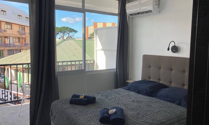 Papeete Apartment | "Frangipani" city center room