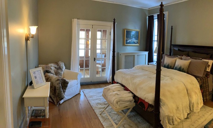 Saranac Lake Bed & Breakfast | Franklin Manor Bed & Breakfast