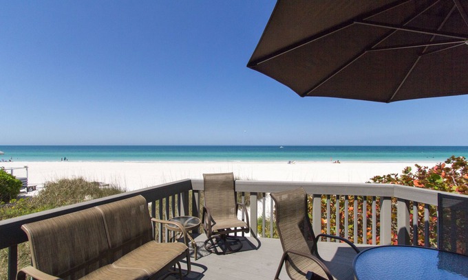Holmes Beach House | Franks Beach House Beautiful 3 Bedroom Home With Spectacular Beach Views