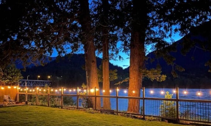 Hope House | Fraser River Retreat