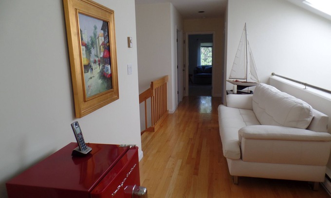 Edgartown House | Free Beach chairs & umbrella use Beautiful Spacious home, Game room & Central AC