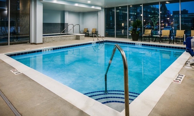 Historic East Village Condo | Free Breakfast Buffet. Indoor Pool & Hot Tub. Stay in Downtown Des Moines.