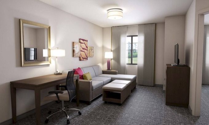 Lafayette Condo | Free Breakfast Buffet. Pool. Only 5 Miles from Purdue University!