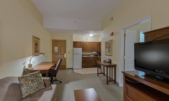 Harrisburg - Hershey Condo | Free Breakfast. Indoor Pool. Gym. King Suite. Your Next Trip!
