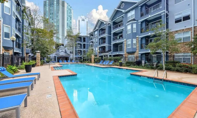 Peachtree Heights West Apartment | Free Early Check-in. 5 Minutes From Lenox Mall. 2 Balconies!n
