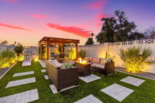 Papago Parkway House | Free Heated Pool Game Room for All To Enjoy