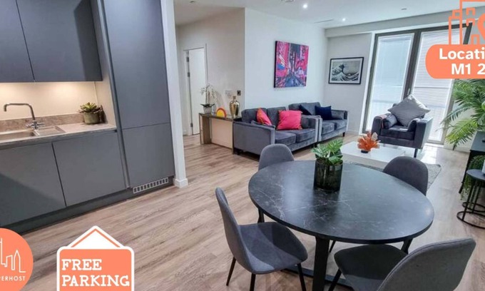 Manchester City Centre House | Free Parking Townhouse by City SuperHost