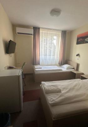 Albertfalva Bed & Breakfast | FREE PARKING, FREE BREAKFAST, only 15 minutes to City Center