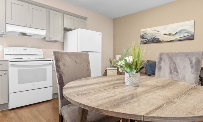 Utica Apartment | Free Parking, Laundry, Wi-Fi, 6 Min WYNN Hosp/Nexus Center, Downtown Utica NY2