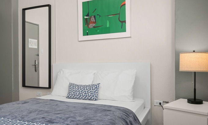Miramar Apartment | Free Parking | Smart TV | Near The Beach | Air Conditioner | Pet Friendly