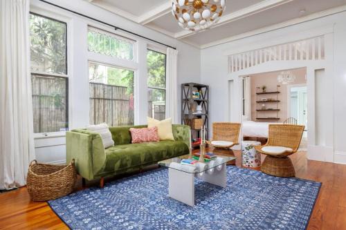 Zilker House | Free Parking Walk to Zilker and Barton - Craftsman