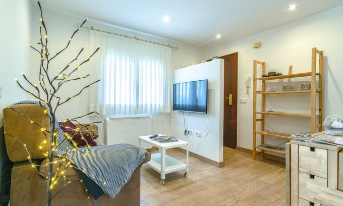 Portazgo Apartment | FREE WiFi Apartment Vallecas-Albufera-Pedro Laborde M (SDM21)