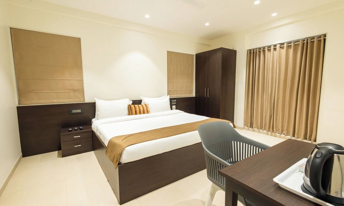 Nashik Hotel | Freesia Residency by Express Inn