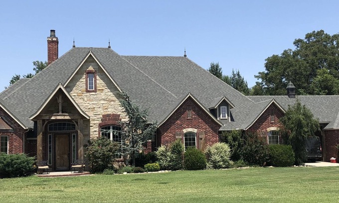 Yukon House | French Country Estate and Family Resort - Pool and Spa in OKC limits