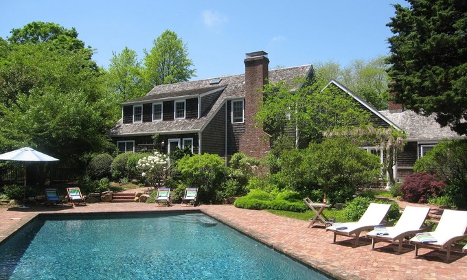 Bridgehampton House | French Country House on 3.2 Acres along Sagaponack Nature Preserve