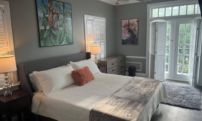 Pascagoula Condo | French Quarter-Style Downtown Executive Apartment