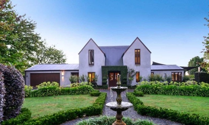 Tamahere House | French styled six-bedroom country home
