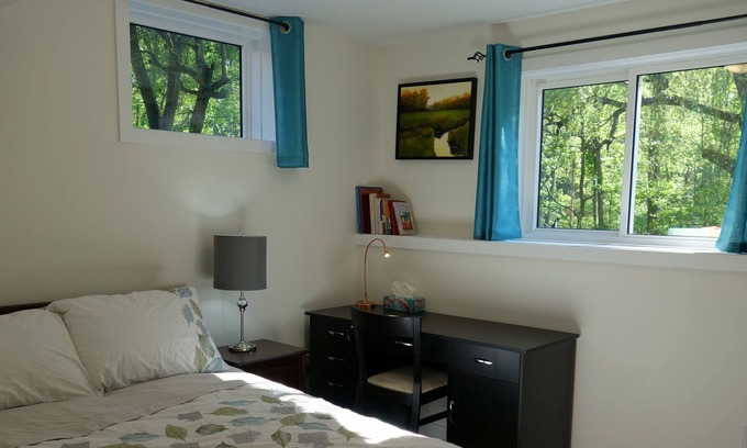 Dundas Apartment | Fresh 2 Bedroom Private Suite In Charming Dundas near Niagara Falls and Toronto