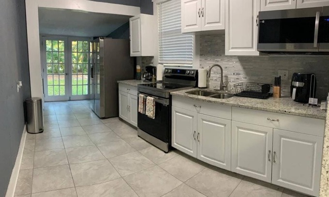 Ybor City Apartment | Fresh Home near Ybor city