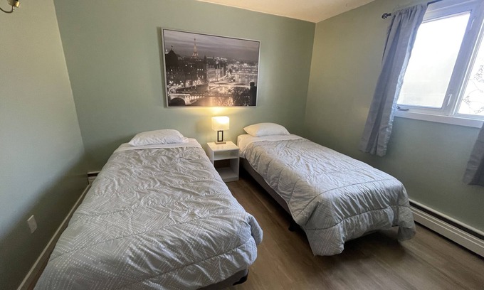 Denare Beach Apartment | Fresh Upper Level apartment Suite on Mosher Lake at Overland Resort