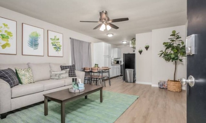 Raisin Apartment | Fresno Apt | Parking | 1/1 |Near Gazebo Gardens
