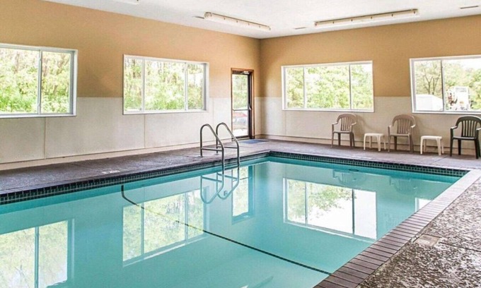 Quad Cities House | Friendly service coupled with value accommodations in Davenport !