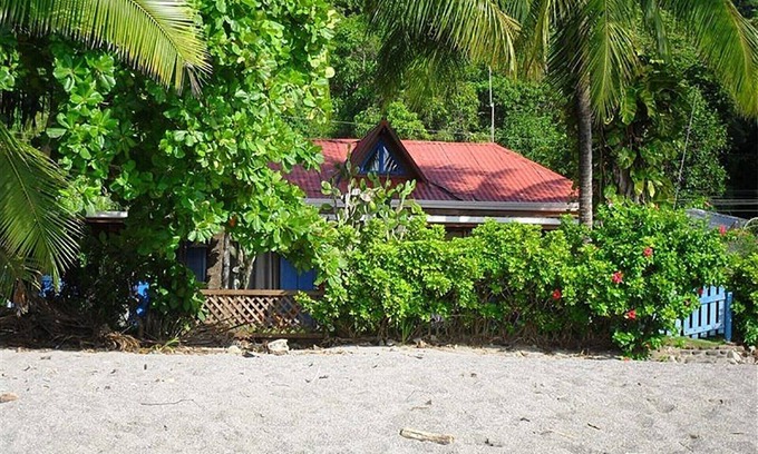 Montezuma Villa | Front Beach Montezuma