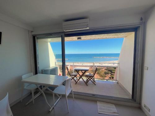 Palavas-les-Flots Apartment | Front de mer T2 PALAVAS LES FLOTS direct plage