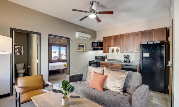 Downtown Lincoln Apartment | FRONTDESK Aerie 147 Lofts Apts Lincoln