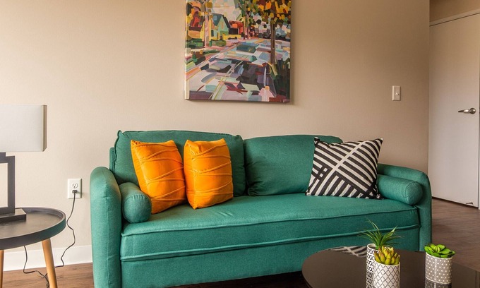 Ames Apartment | FRONTDESK Core Apts Campustown Ames