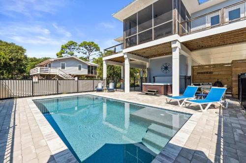 East End House | Fruitcakes- Private Pool- Hot Tub- Pet Friendly