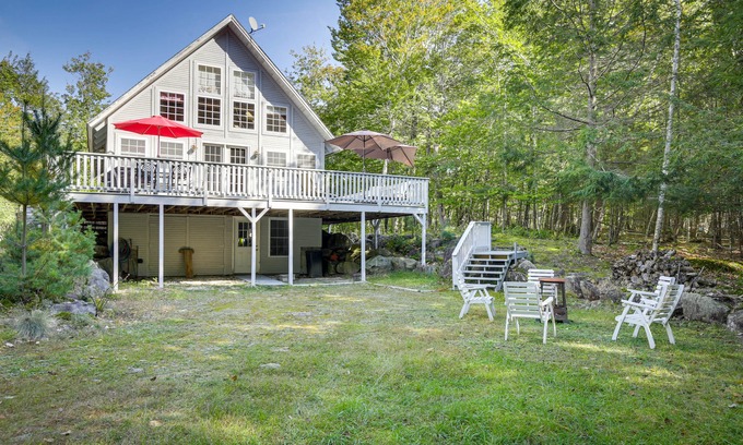 Standish Cabin | Frye Island Family Cabin with Lake & Beach Access!