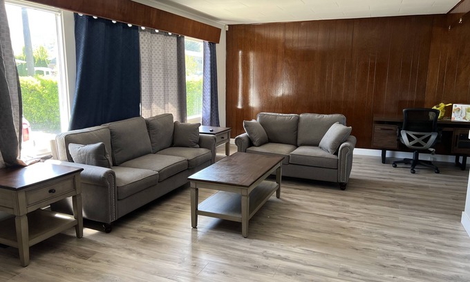 Kamloops House | Full 2 bedroom 1bath house