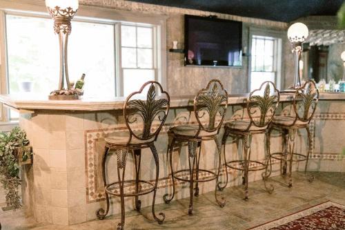 Lake Geneva House | Full Building No Cleaning Fee Everythings Close