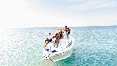 Msasani Peninsula Boat Rental | Full Day Boat Cruise mbudya