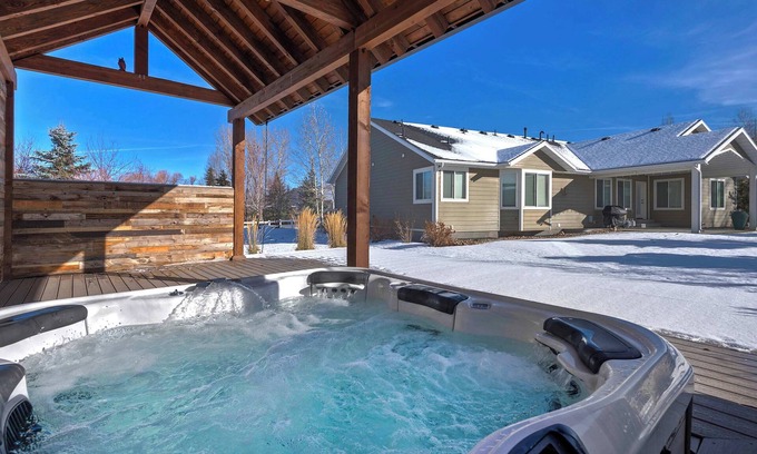 Francis House | Full-Home Rental in Francis! 25min to Ski Resorts and Main St.