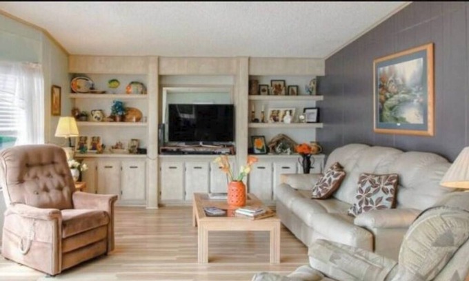Sarasota House | Full House for Rent, 55+ Community with many Amenities.