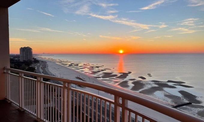 Gulfport Condo | Full Ocean View - SERENE SANDCASTLE 2 Bed/2 Bath