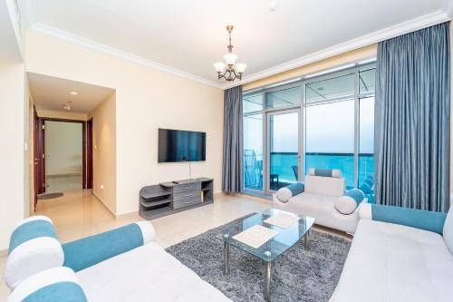 Rumailah Apartment | Full seaview luxury with gym,pool,jacuzzi,sauna,24x7 cafe,beach,restaurants,medical and more