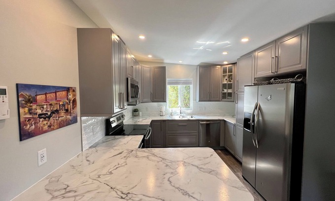 Okanagan-Similkameen House | Fully appointed 2 bedroom carriage house in beautiful Penticton!