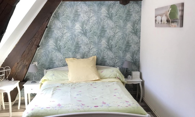 Toulon-sur-Arroux Apartment | fully-equipped apartment for 2 to 8 people