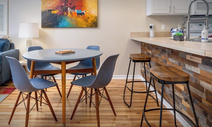 Charlevoix Condo | Fully Equipped 2BR Condo 3 Blocks to Beach, Set Between Downtown &Castle Farms