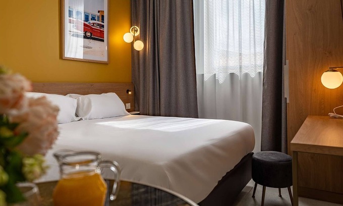 Cholet Apartment | Fully equipped 3-star rated modern air-conditioned apartment