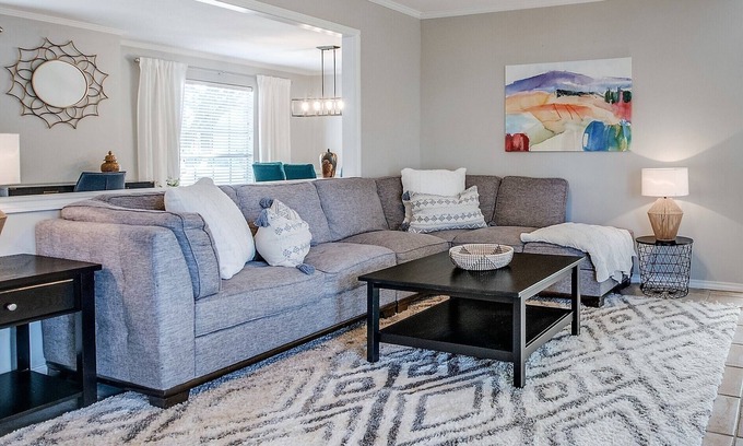 Richardson House | Fully Equipped Comfy Home in Charming Neighborhood!